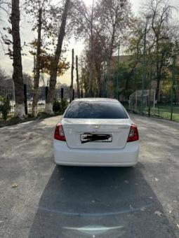 Lacetti avtomat 2009