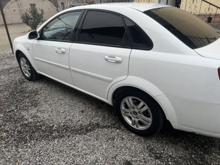 Lacetti 2 positsia ideal xolatta aniq oladigonla tel qilsin