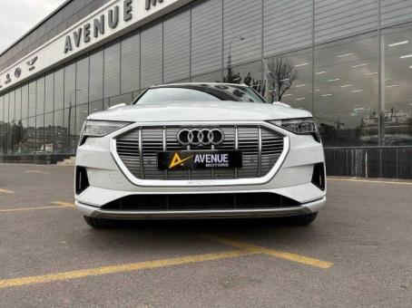 Продается Audi E-tron