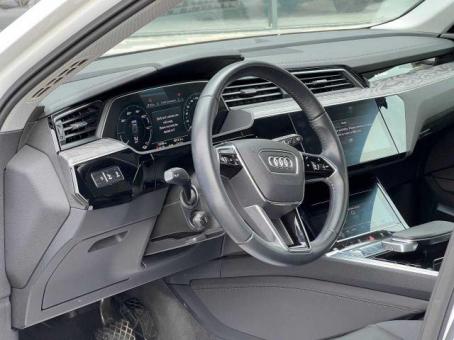 Продается Audi E-tron