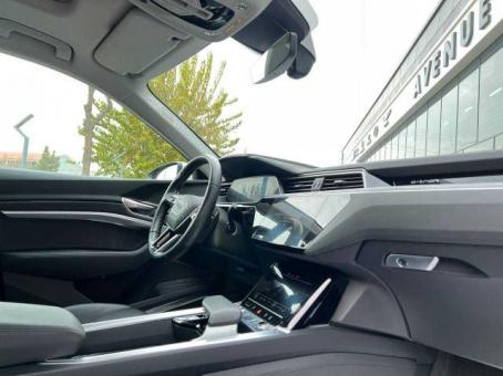 Продается Audi E-tron