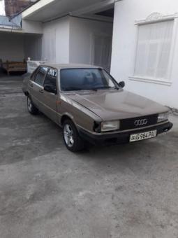 avtomobil audi 80 b2