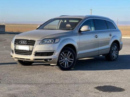 Audi Q7 3.6FSI Quattro сотилади.