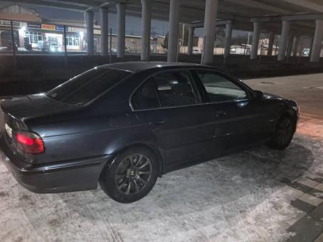 БМВ BMW е 39 автомат