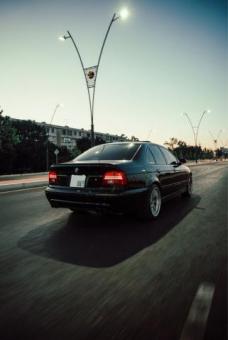 BMW E39 540i M package