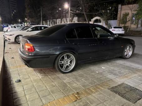 Продаётся BMW E39