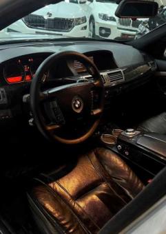 Продаётся BMW 735i 2001 год