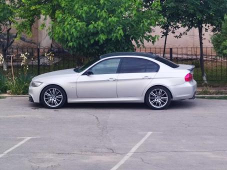 BMW e90 330i M package