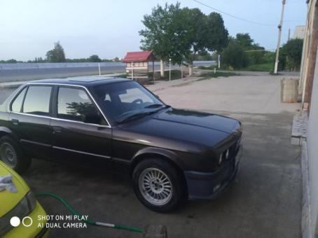 Bmw e30 в отличном состоянии