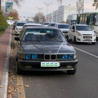 BMW Legenda e32  730 i