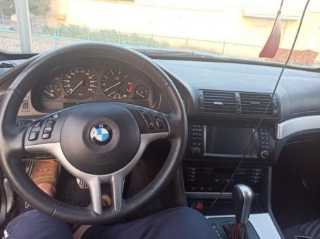 BMW E39 M5 qilingan