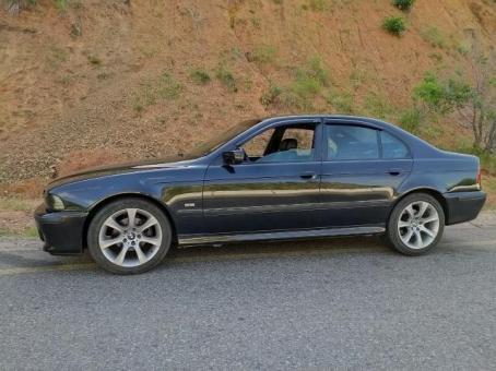 Продаётся BMW е39 520i 2001год