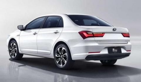 China Motorsdan BYD Qin EV 2022 shoshiling tayyor