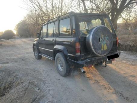 Внедорожник  Isuzu Trooper