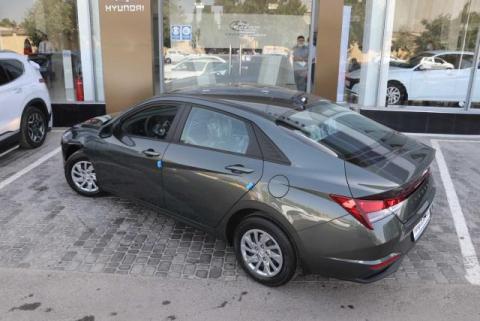 Hyundai Elantra Base Plus  Amazon gray 2022