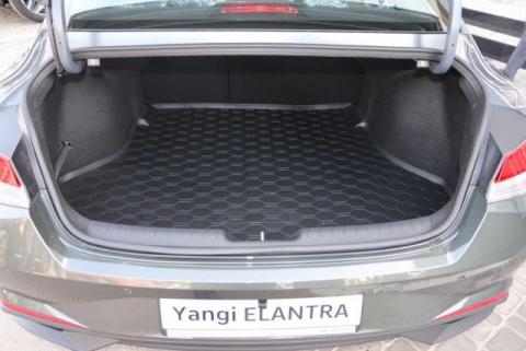 Hyundai Elantra Base Plus  Amazon gray 2022