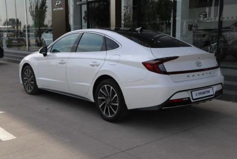 Hyundai sonata luxe 2020