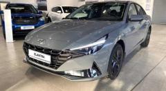 Gmni kutib charchaganlar uchun Hyundai Elantra