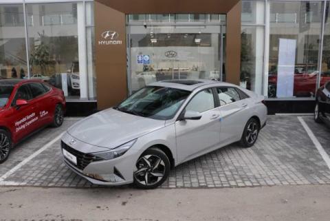 Hyundai Elantra Luxe Cyber gray 2022