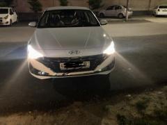 Elantra 2 mator 2021 yil xolati yaxshi aybi yoq 1 ta 2 ta tochkasi bor