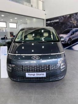 Hyundai Staria High-Tech