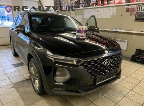 Qora Hyundai SantaFe Travel UMID AVTO lizingga beradi 8% ustama