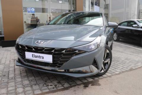 Hyundai Elantra Luxe 2022 Мокрый