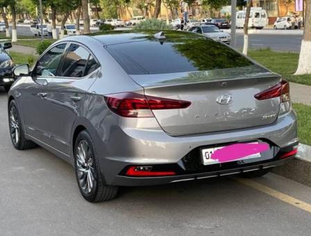 Hyundai Elantra 2020