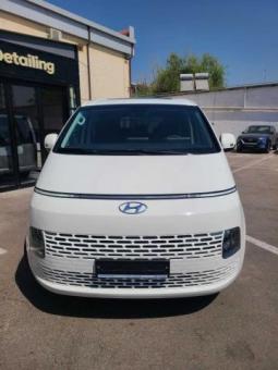 Hyundai Staria High tech White (белый)