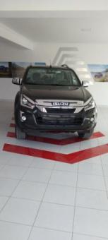 ISUZU D-Max пикап кредит лизинг