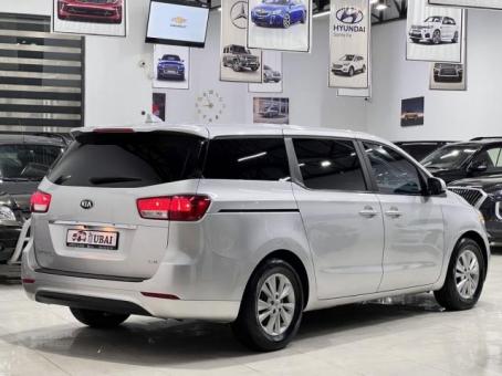 Kia Sedona LX usa  автосалон Dubai