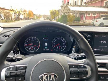 Срочно продам KIA K5