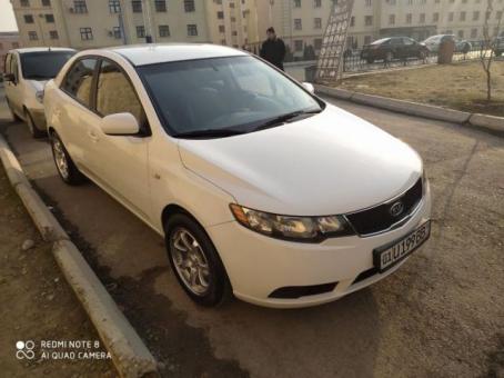 Kia Forte Ideal 2009