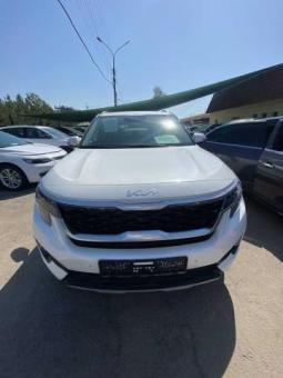 Kia Seltos 2022 yil oq