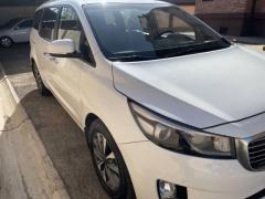 Kia Carnival сотилади