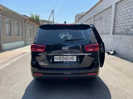 Kia Carnival Grand Dubai Edition