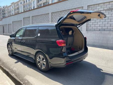 Kia Carnival Grand Dubai Edition