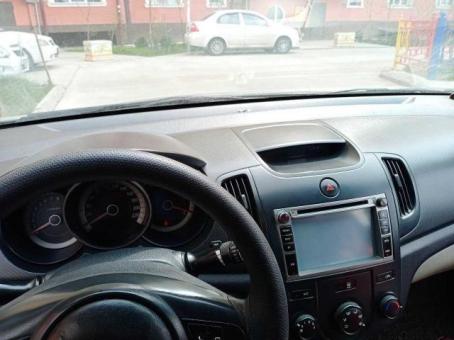 Kia forte 2008 год пробег 280 тыс, бензин, цена 9000