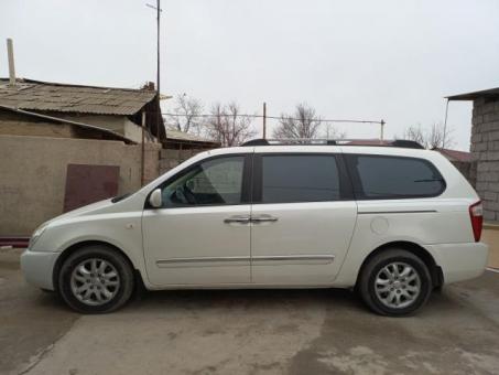 Продам свой KIA Carnival