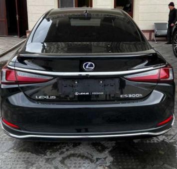 Lexus ES300h full options 2022 год в Наличии