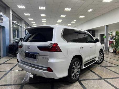 Продается Lexus LX570