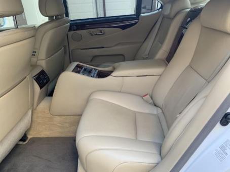 Lexus LS 460 L Exclusive package (фулл)