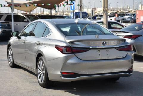 Lexus es 300 гибрид 5л 100км