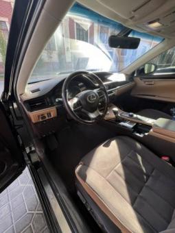 Продается LEXUS ES250