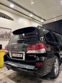 Lexus Lx570. Restyling 2014.