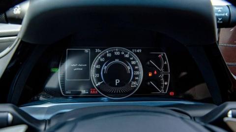 Lexus ES 300H Hybrid 2022 год