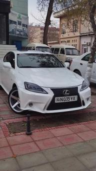 Lexus IS 300.  Цена договор