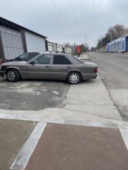 Mersedes Benz w124 E230 moshinani ishi yo'q xaydab yurilgan moshina