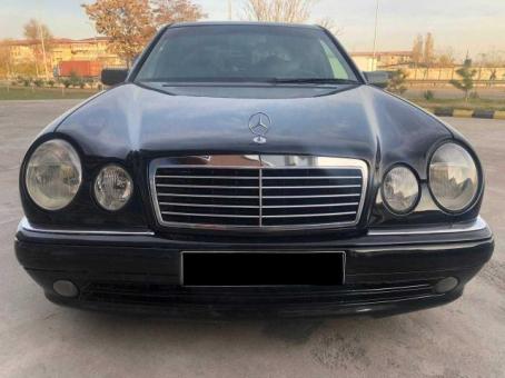 Mercedes-Benz W210 E200 Elegance