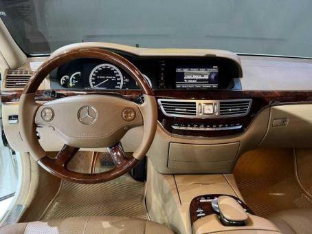 Продается Mercedes Benz w221 s550